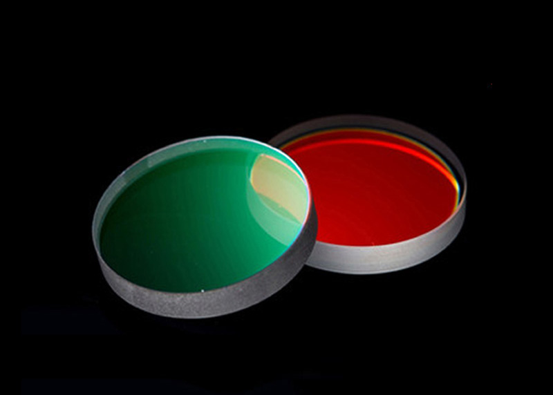 派迪威介質(zhì)型短波通濾光片通過(guò)波段400-910截止波段675-1235NM